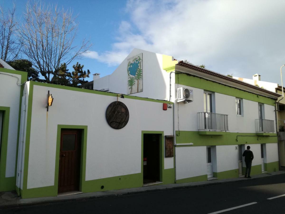 Pes Verdes-Alojamento E Cha Hostel Ponta Delgada  Exterior photo