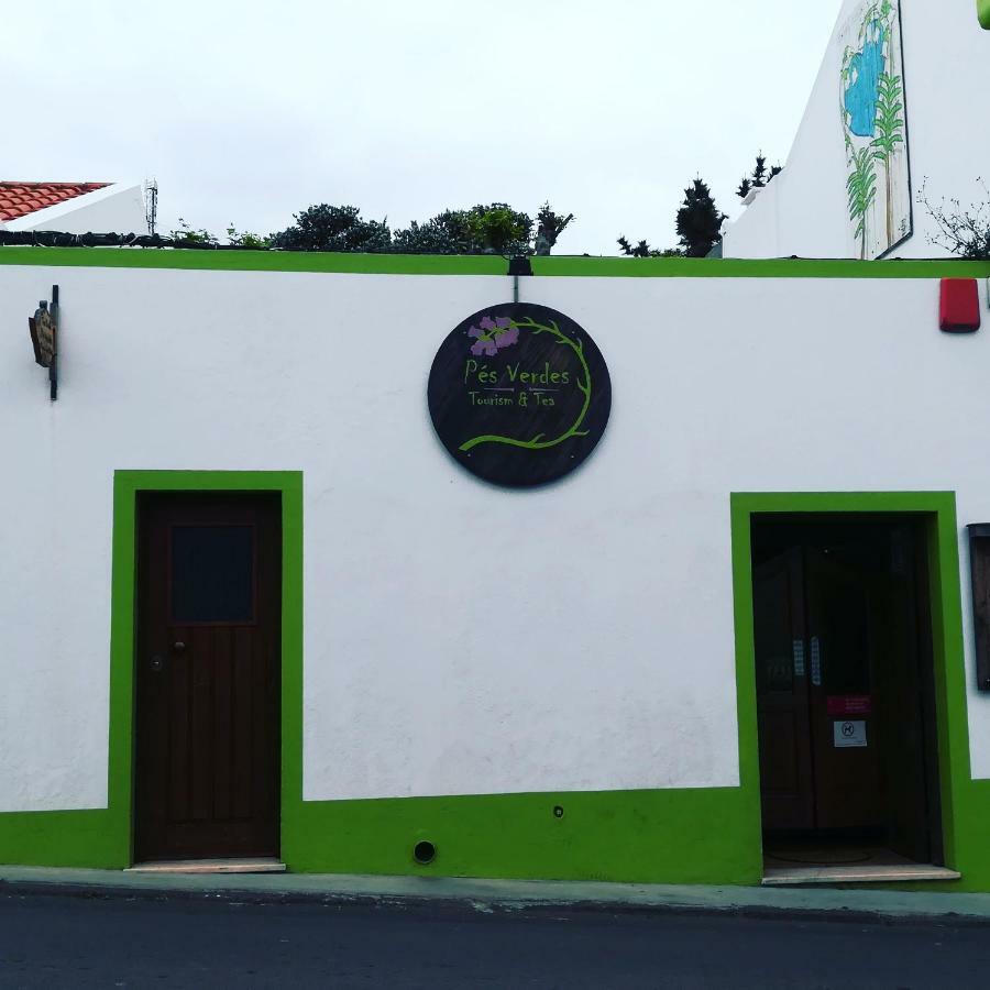 Pes Verdes-Alojamento E Cha Hostel Ponta Delgada  Exterior photo